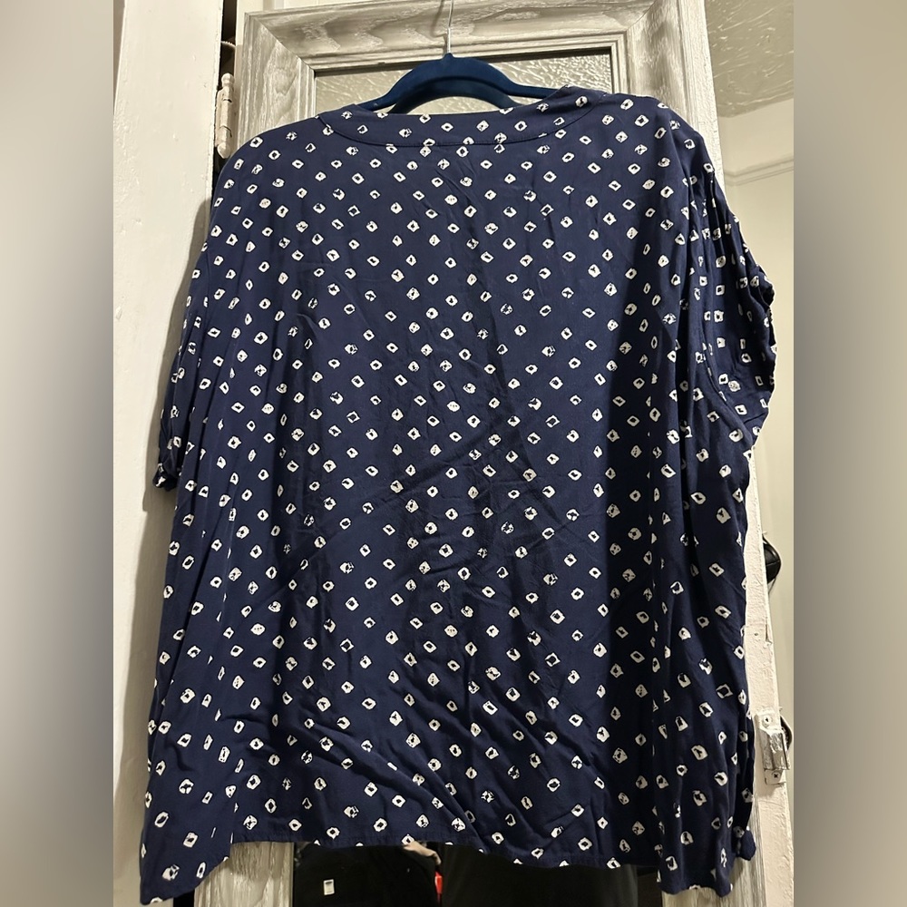 Gap Shirt Sleeve Blouse - Picture 2 of 3